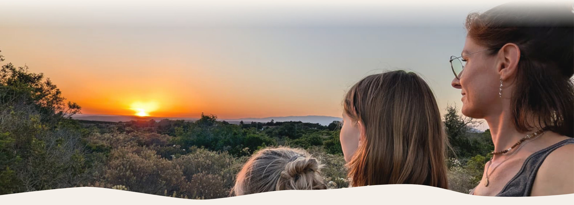 Wir drei vor einem Sonnenuntergang